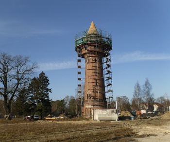 Wasserturm eingerüstet